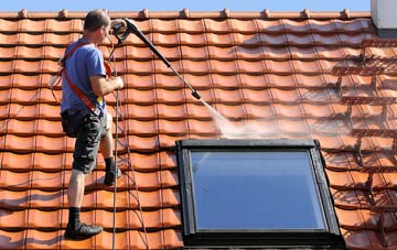 roof cleaning Glanhanog, Powys